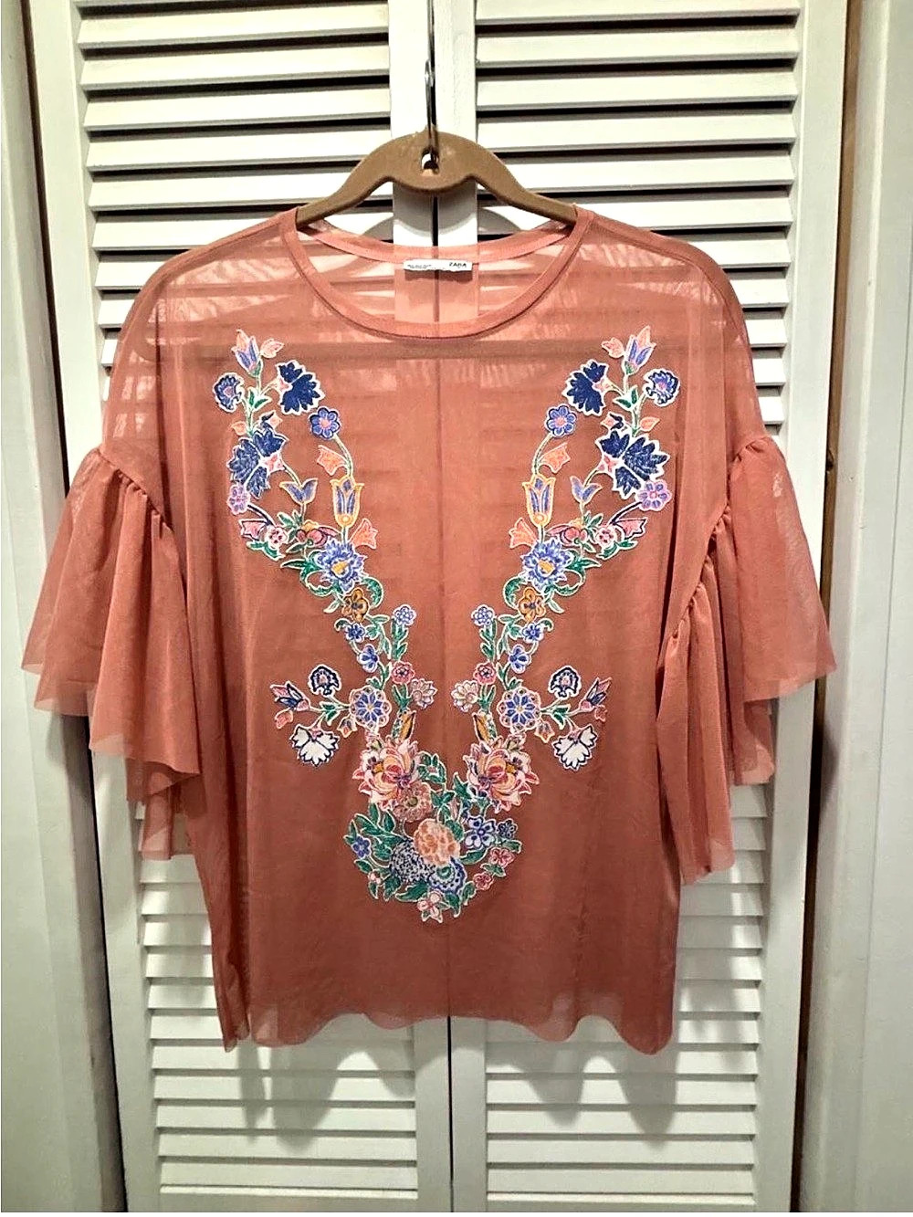 Floral Embroidered Flutter Sleeve Blouse in Pink